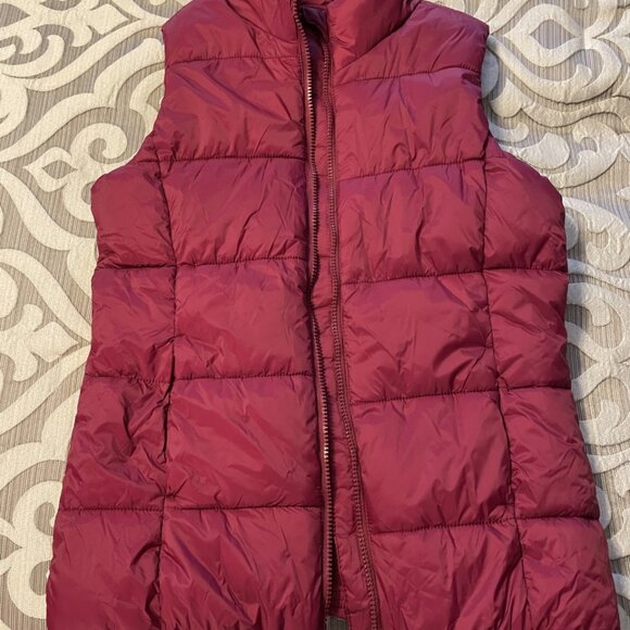 Girls Old Navy Frost Free Puffer Vest Dark Pink Size XXL 16 NWT Lined Raspberry - Picture 3 of 5